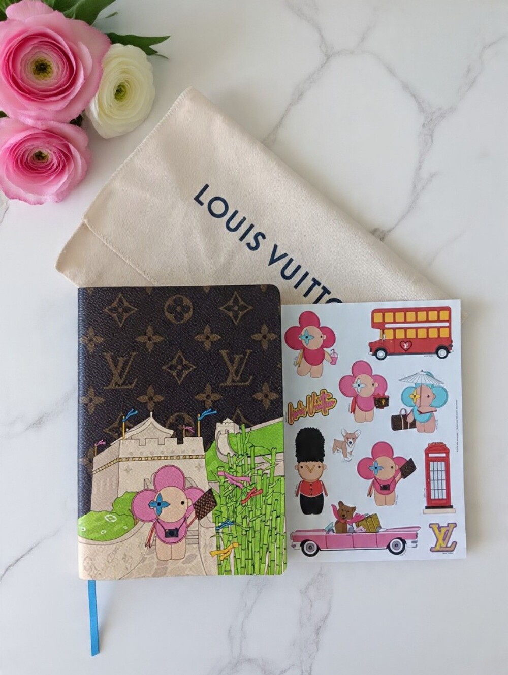 Louis Vuitton 2021 Christmas Animation Panda Notebook NWOT💕